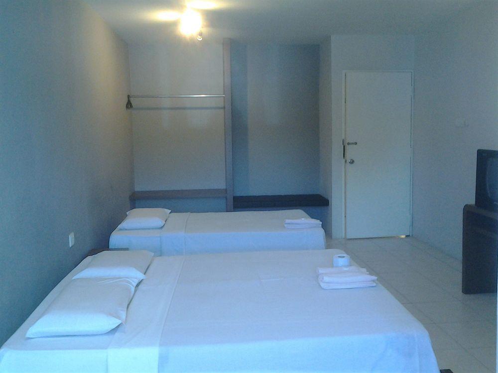 Furama Lodging House Kuching Exterior photo
