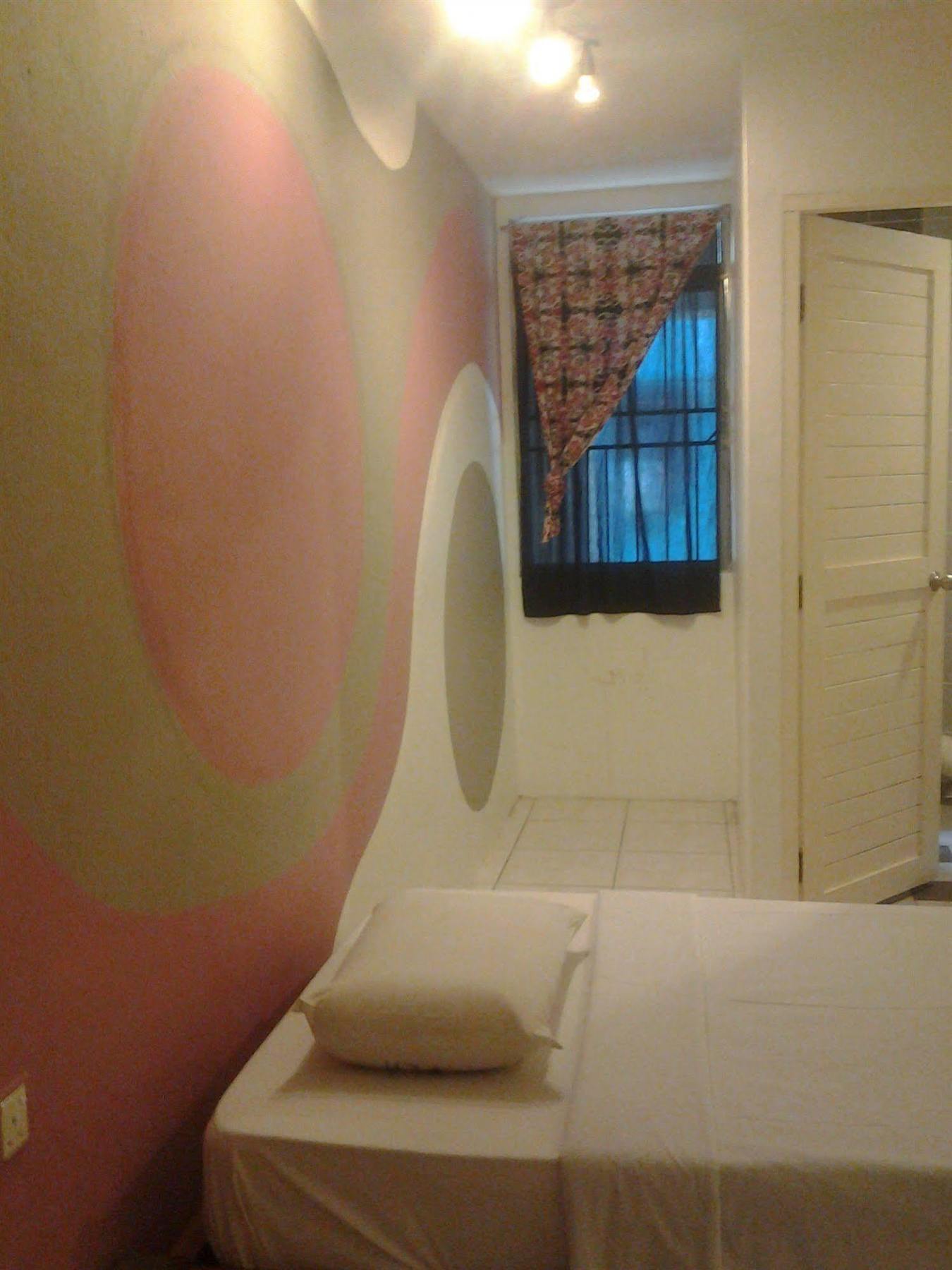 Furama Lodging House Kuching Exterior photo