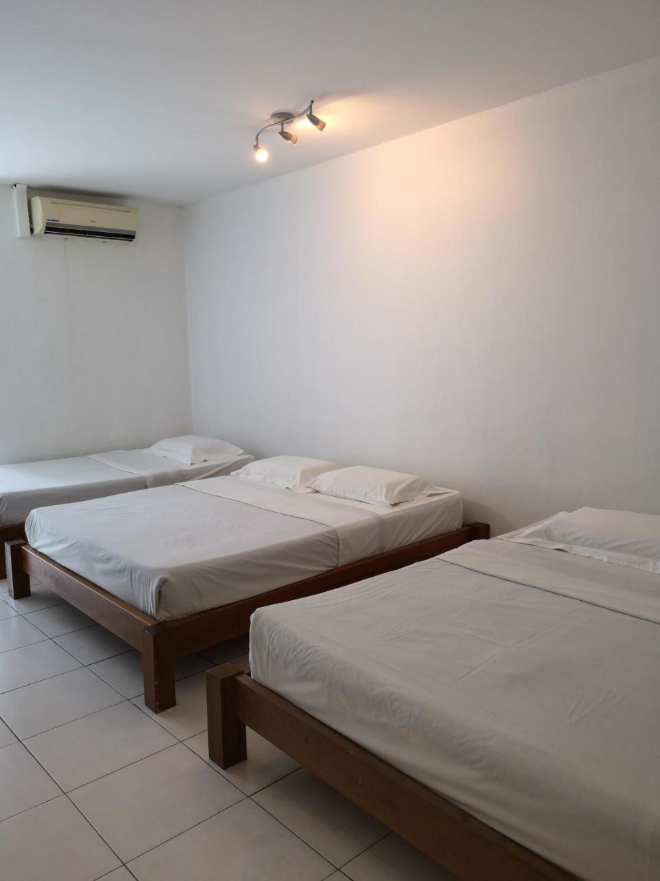 Furama Lodging House Kuching Exterior photo